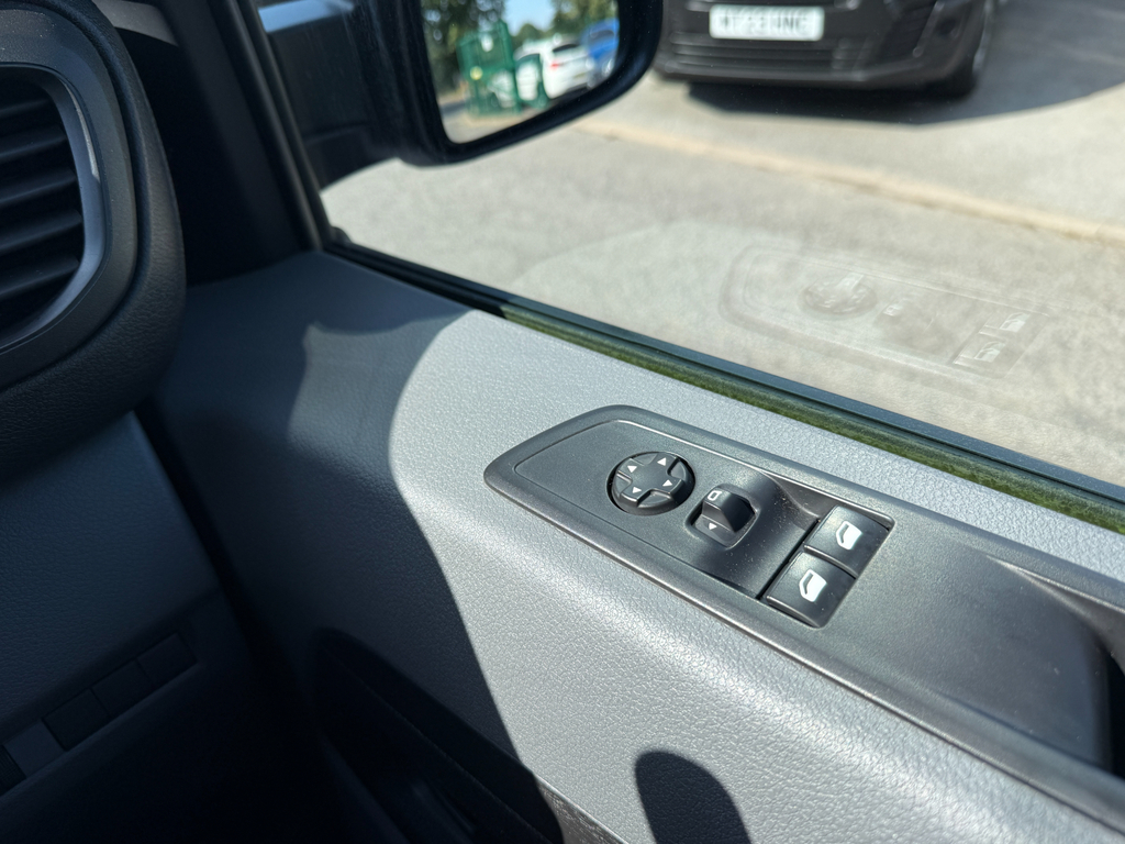 Vauxhall Vivaro Diesel White #17