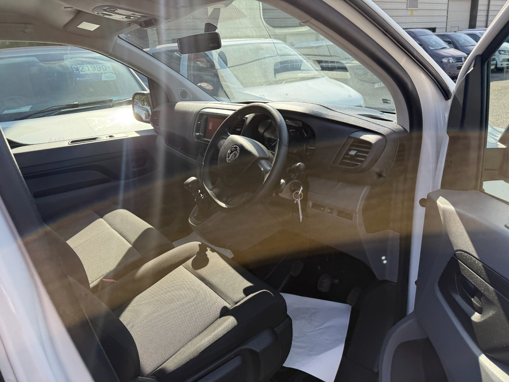 Vauxhall Vivaro Diesel White #14