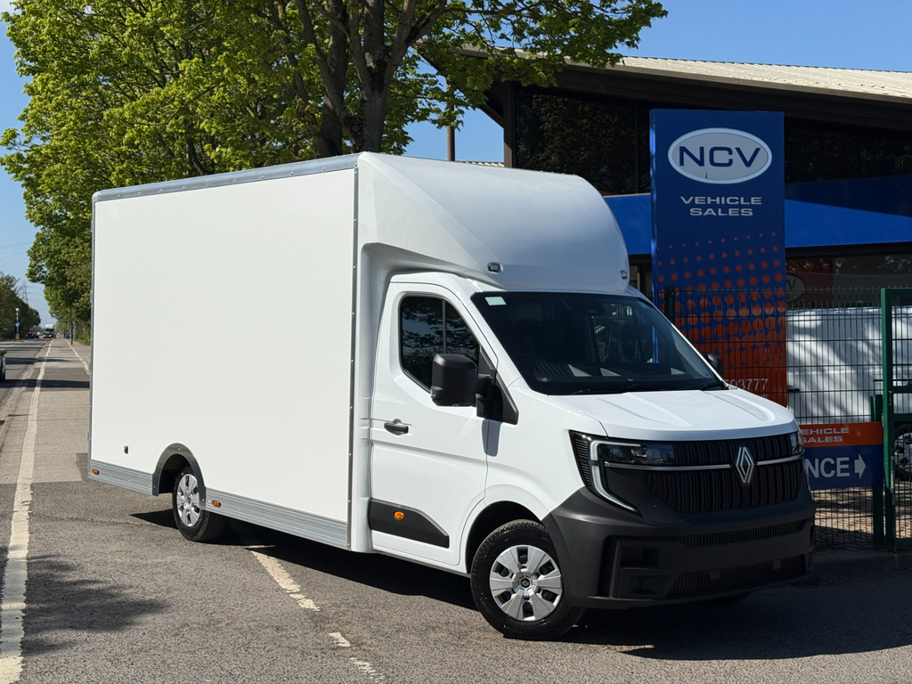 Renault Master Ll35 Master Advance Low Loader 4.5M White