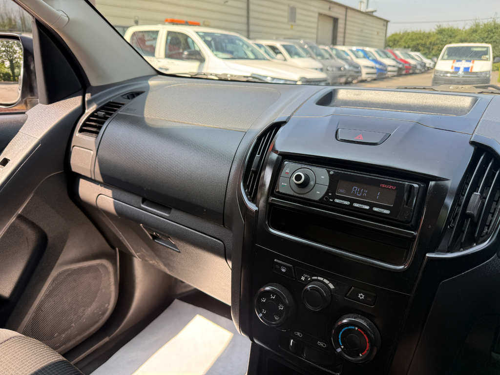 Isuzu D-Max Yukon Double Cab U2208 Grey #12