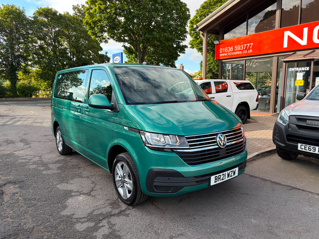 Volkswagen Transporter Shuttle Shuttle Se Tdi Vw T6.1 8 Seater Minibus No Vat Green #5