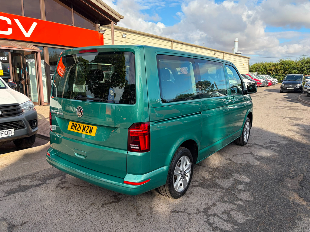 Volkswagen Transporter Shuttle Shuttle Se Tdi Vw T6.1 8 Seater Minibus No Vat Green #4
