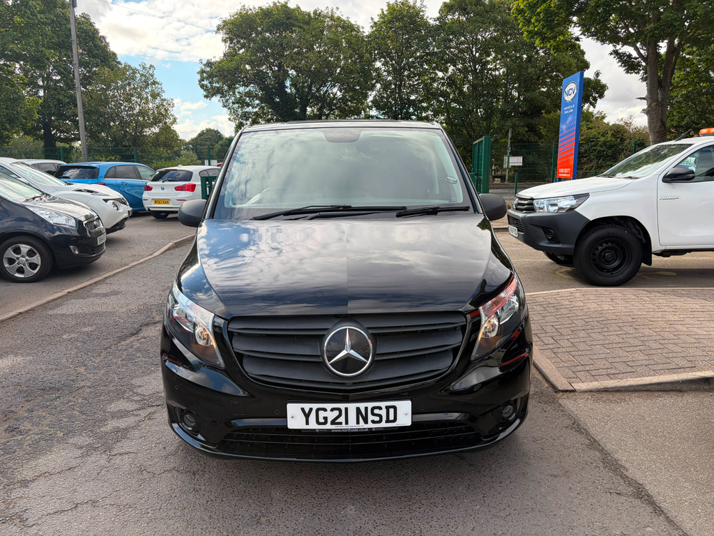 Mercedes-Benz Vito 2L Progressive White #17