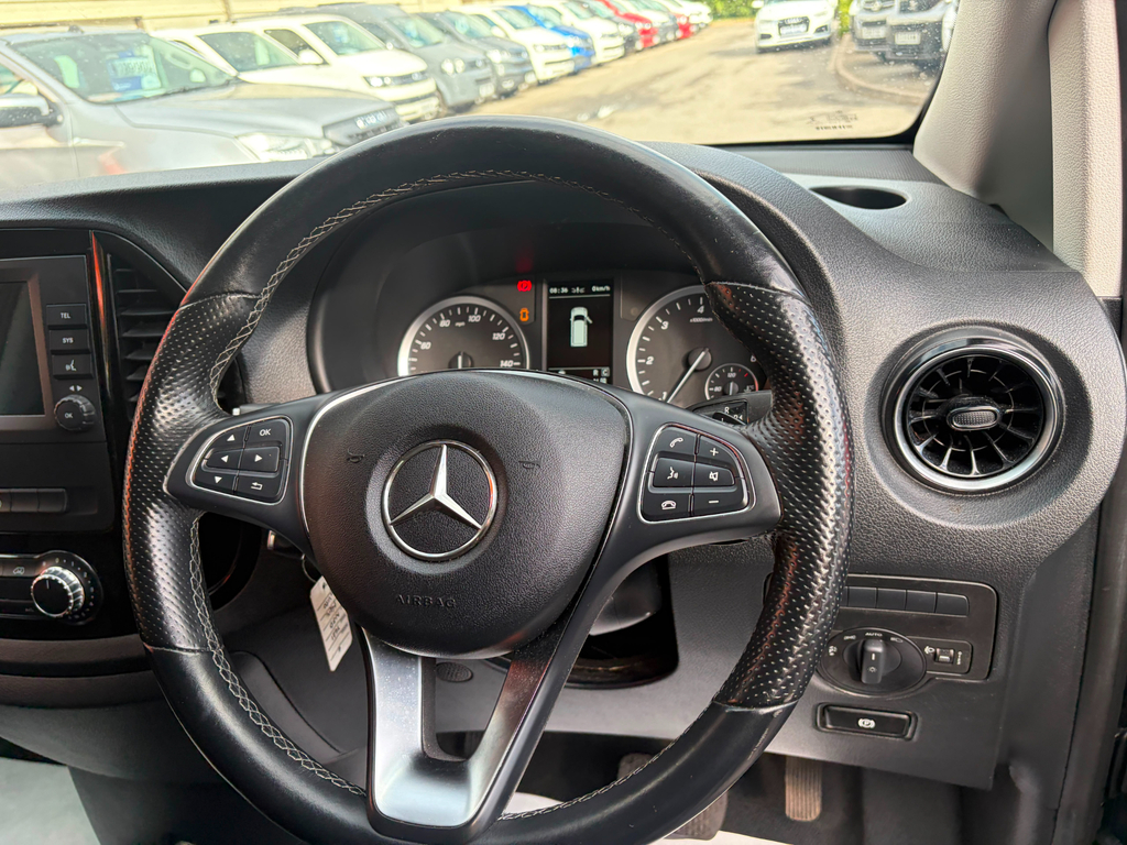 Mercedes-Benz Vito 2L Progressive White #11