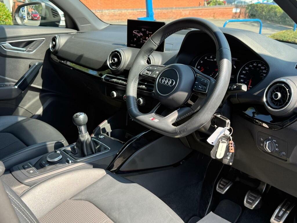 Audi Q2 1.0 Tfsi 30 Black Edition Euro 6 Ss DE70WJL Grey #5