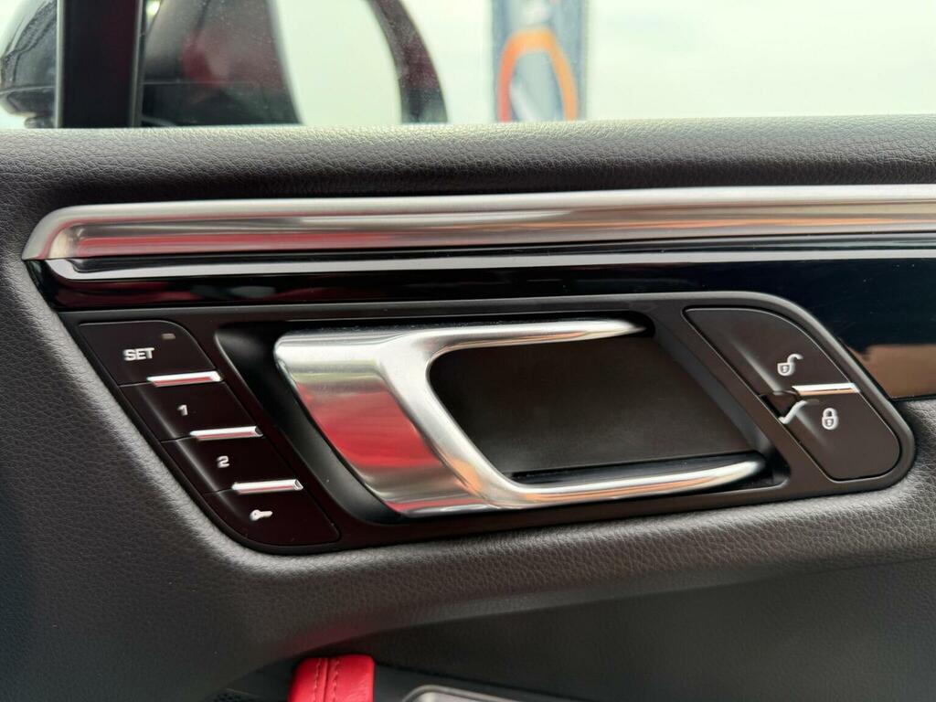 Porsche Macan Macan T Performance S-a Grey #24