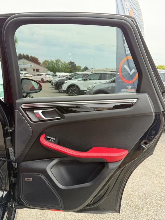 Porsche Macan Macan T Performance S-a Grey #29