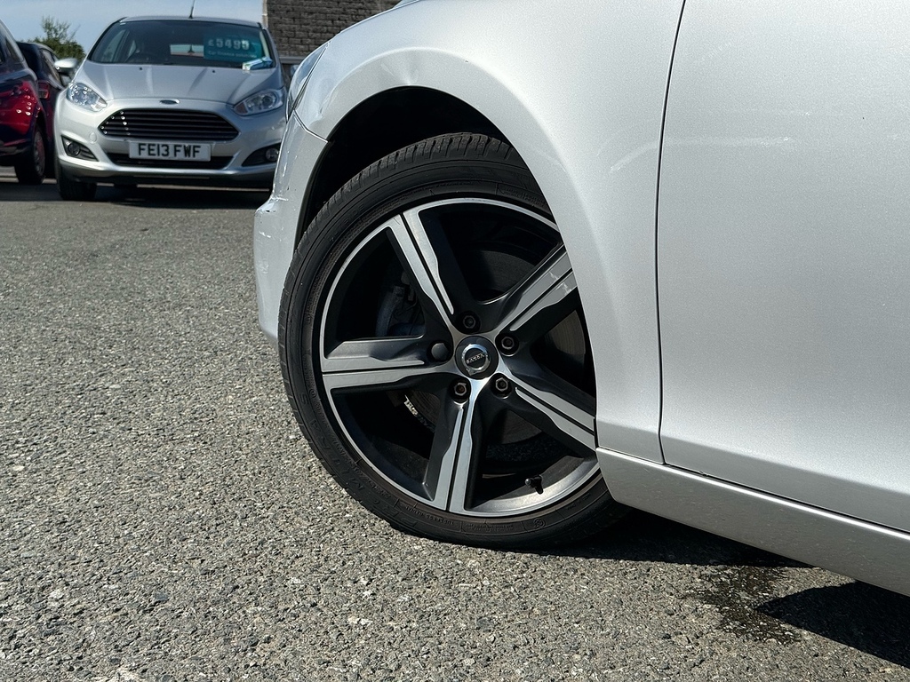 Volvo V40 T2 R-design Edition Silver #4