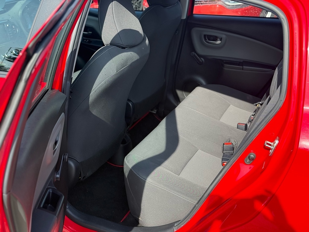Toyota Yaris Icon Tech Grey #8