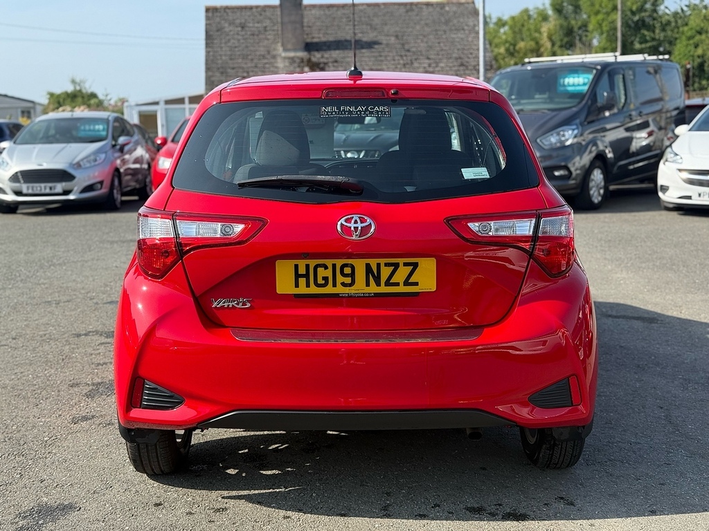 Toyota Yaris Vvt-i Icon Red #6