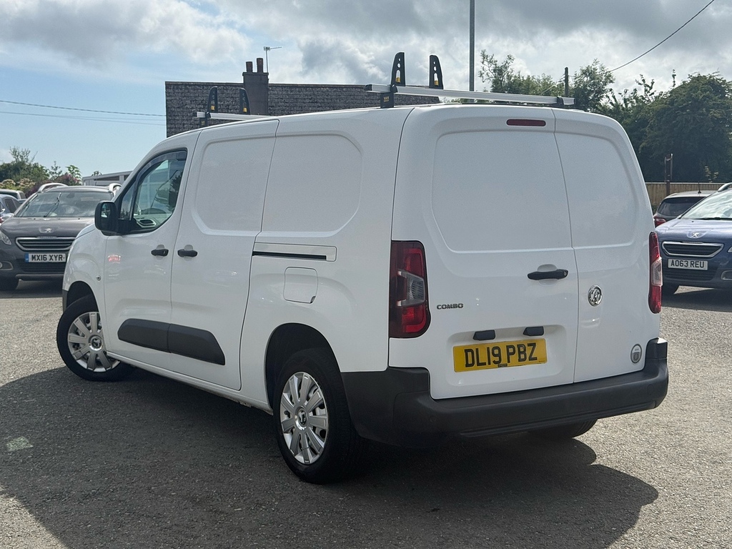 Vauxhall Combo Turbo D 2300 Edition White #5