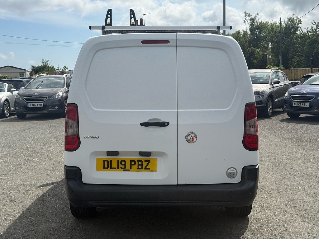 Vauxhall Combo Turbo D 2300 Edition White #6