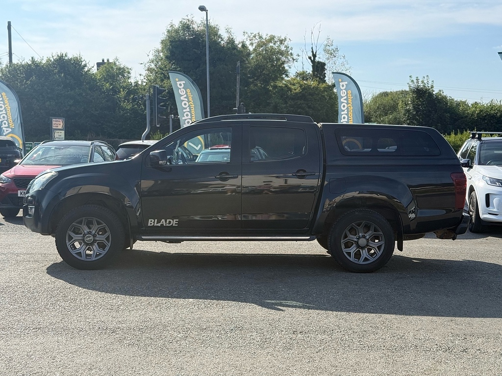 Isuzu D-Max Td Blade Black #4