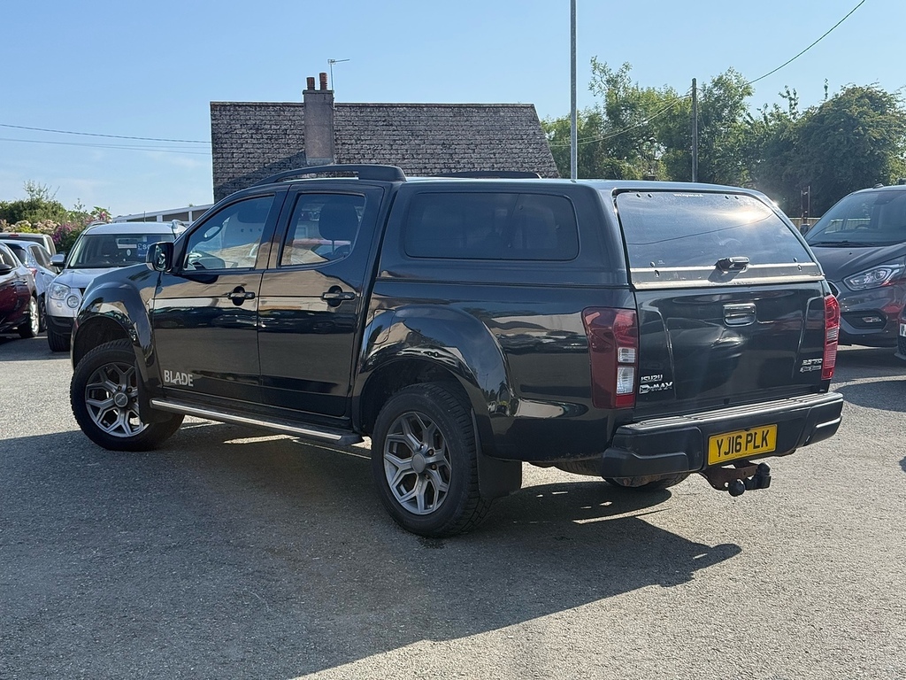 Isuzu D-Max Td Blade Black #5