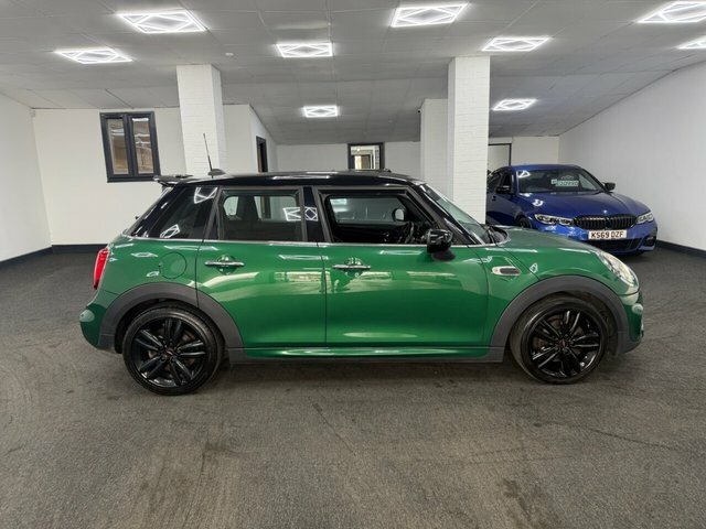 Mini Hatch 2019 1.5 Cooper Sport Hatchback SD69NUW Green #3