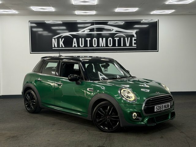 Mini Hatch 2019 1.5 Cooper Sport Hatchback SD69NUW Green