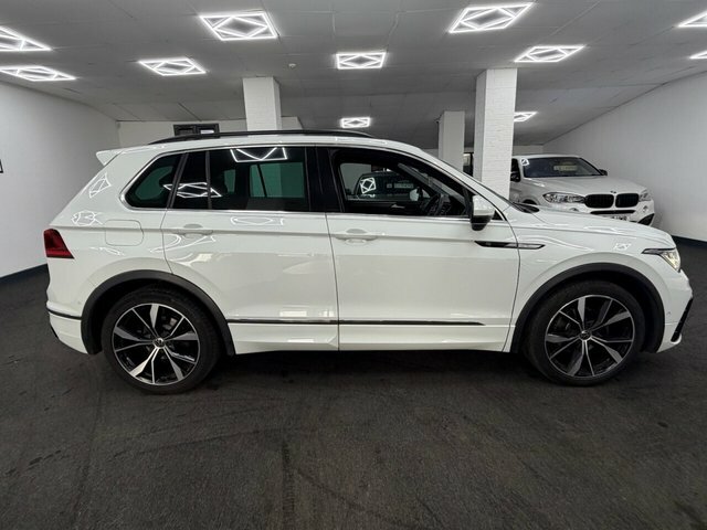 Volkswagen Tiguan 2022 1.5 Tsi R-line Suv Dsg Euro 6 Ss EX72MJJ White #3
