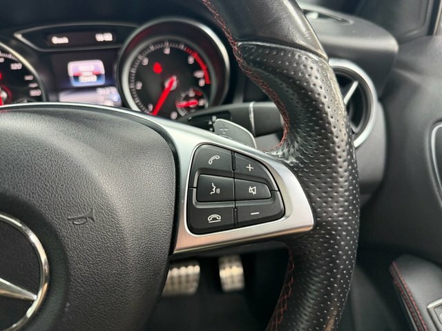Mercedes-Benz GLA Class Gla 200 Se White #28