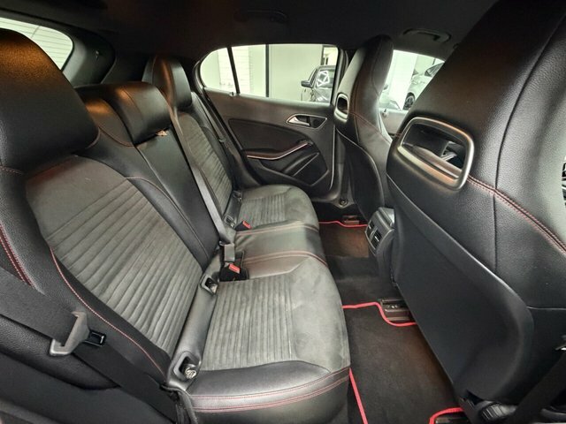 Mercedes-Benz GLA Class Gla 200 Se White #17