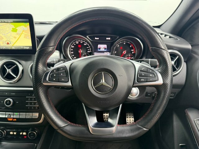 Mercedes-Benz GLA Class Gla 200 Se White #26