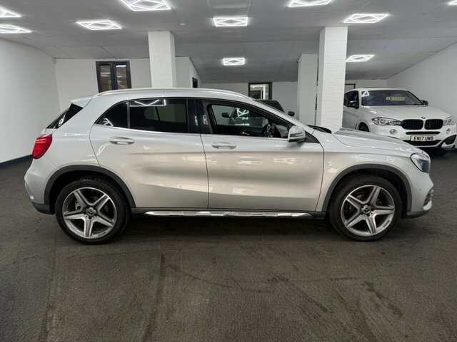 Mercedes-Benz GLA Class 2018 2.1 Gla200d Amg Line Executive Suv Dies Silver #3