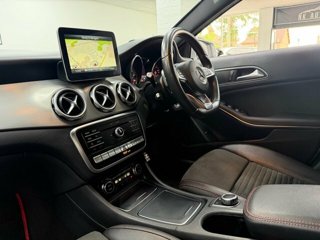 Mercedes-Benz GLA Class Gla 200 Se White #25