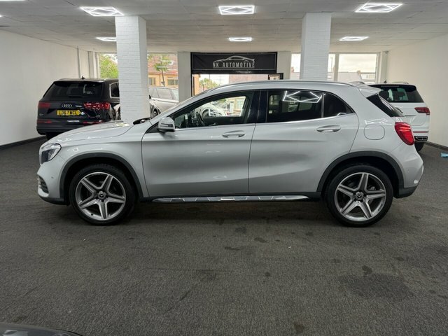 Mercedes-Benz GLA Class Gla 200 Se White #7