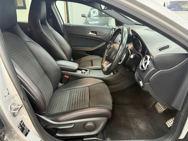 Mercedes-Benz GLA Class Gla 200 Se White #12