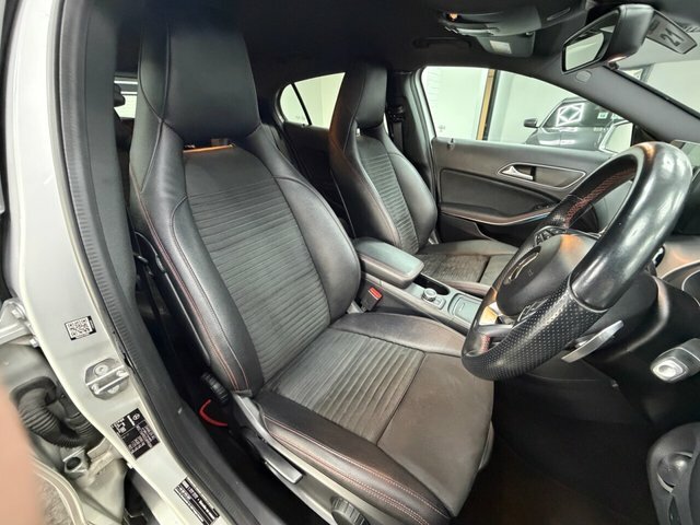 Mercedes-Benz GLA Class Gla 200 Se White #14