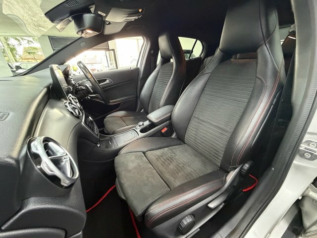Mercedes-Benz GLA Class Gla 200 Se White #24