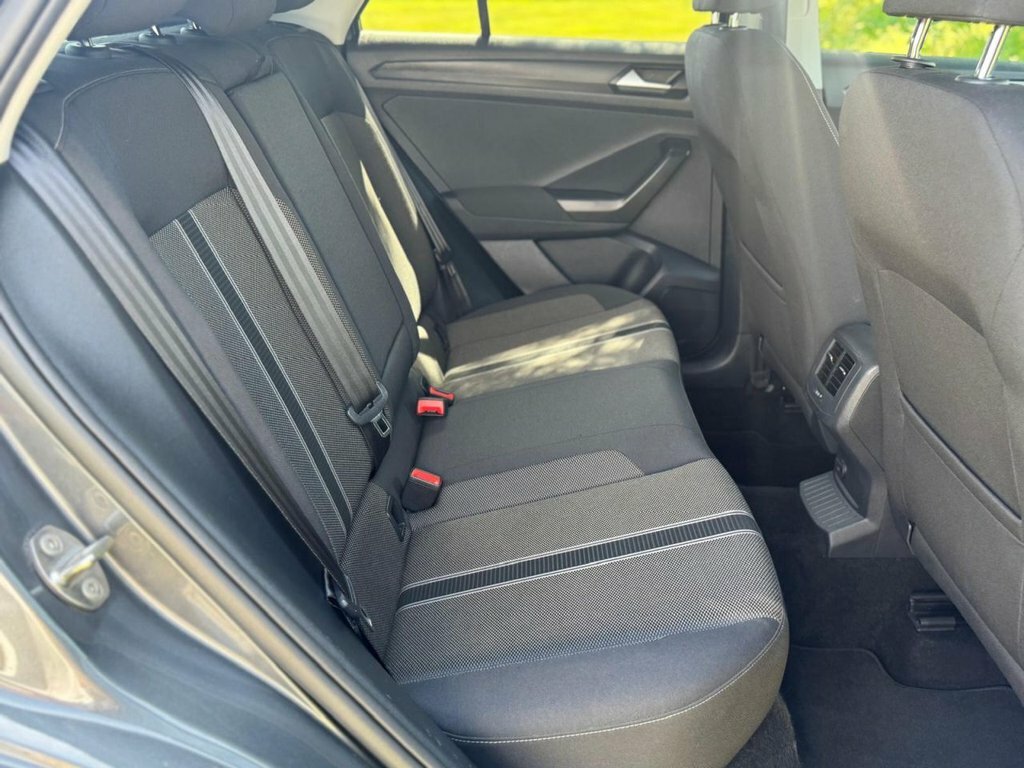 Volkswagen T-Roc 1.0 Tsi Gpf Se Suv Euro 6 Ss Red #32