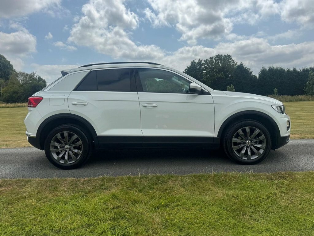 Volkswagen T-Roc 1L Se CX20PXG White #2