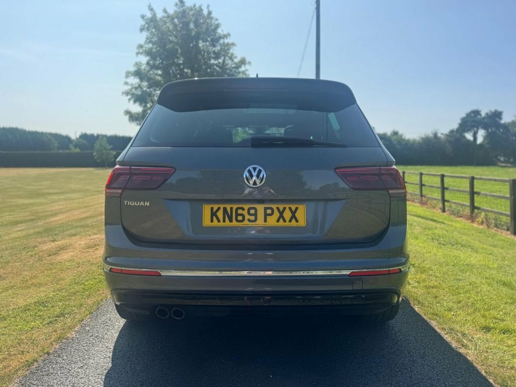 Volkswagen Tiguan 1.5L R-line Tech Grey #4
