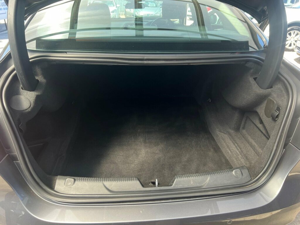 Jaguar XE  Red #17