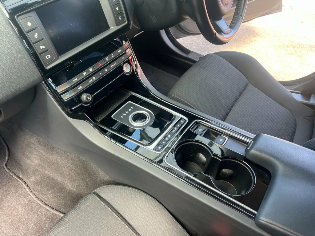 Jaguar XE  Red #12