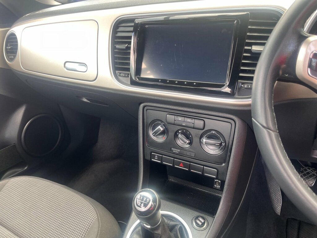 Volkswagen Beetle 1.6 Design Tdi Bluemotion Black #15