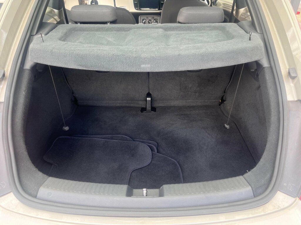Volkswagen Beetle 1.6 Design Tdi Bluemotion Black #22