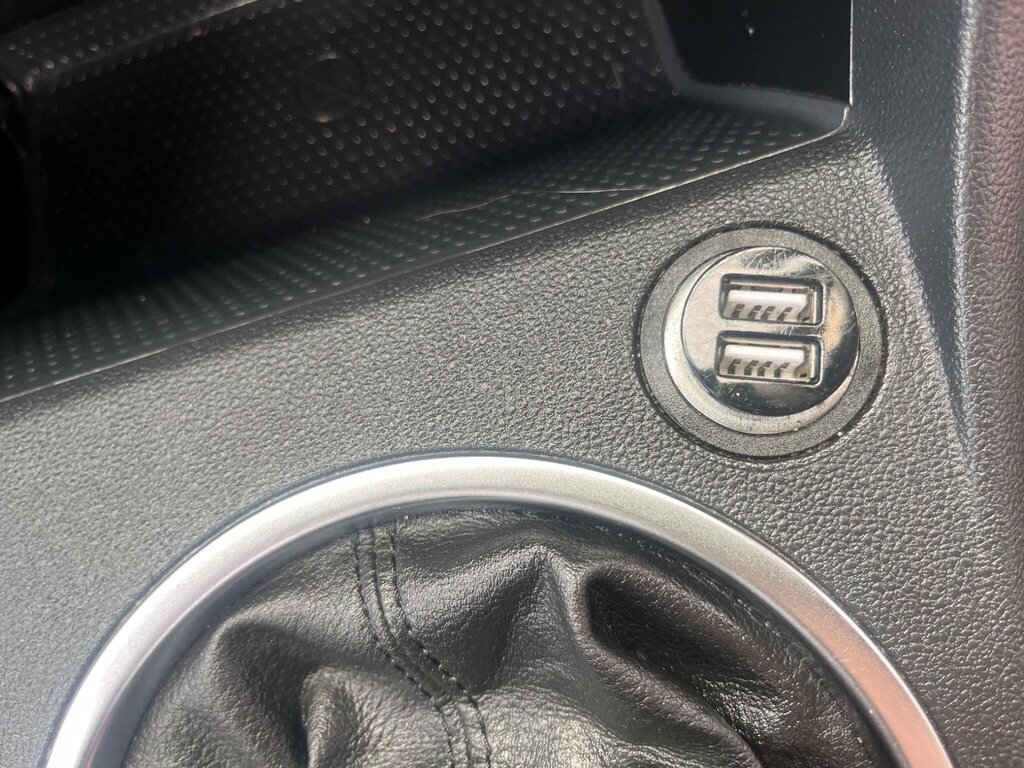 Volkswagen Beetle 1.6 Design Tdi Bluemotion Black #11