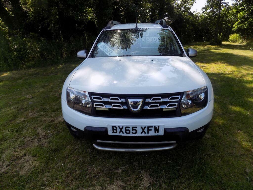 Dacia Duster 1.5 Dci Laureate Euro 6 S S White