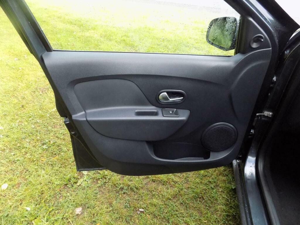 Dacia Sandero Stepway 1.5 Dci Laureate Euro 6 Ss Black #25