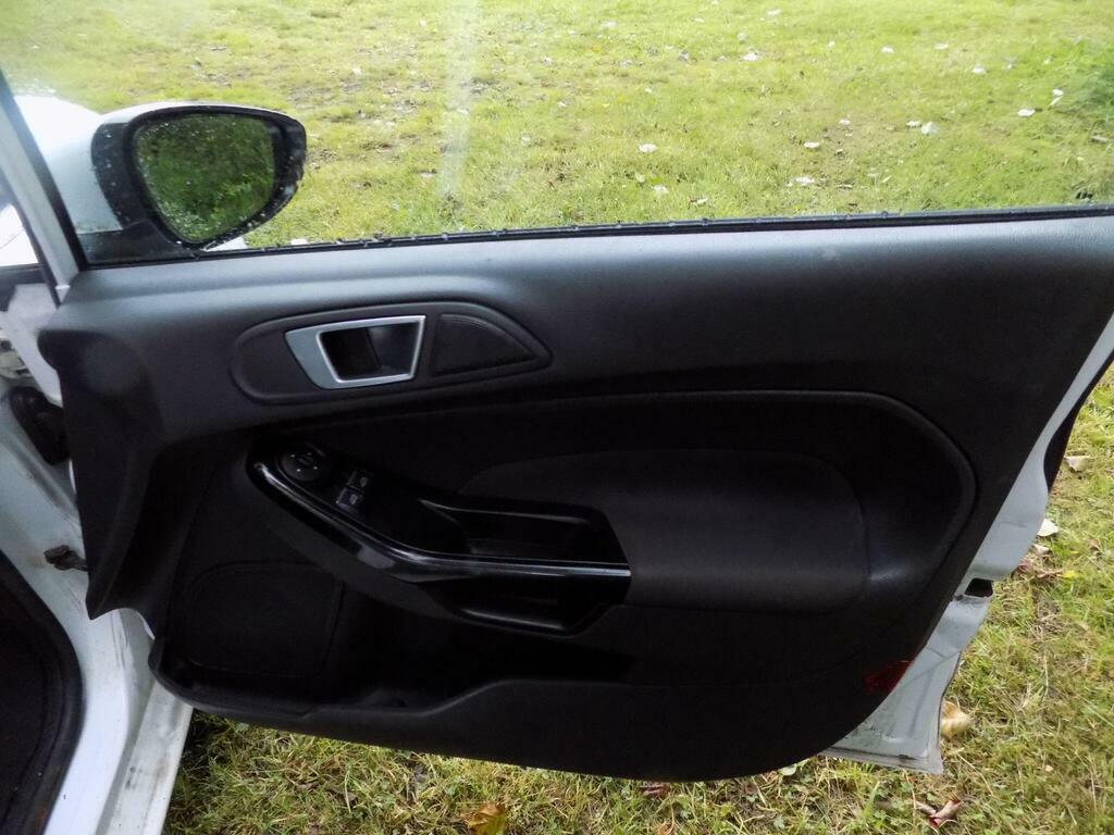 Ford Fiesta 1.3L Zetec Blue #16