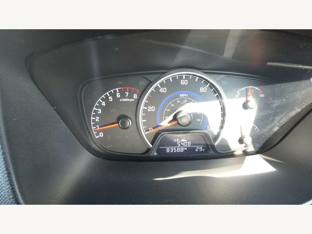 Hyundai I10 Se White #16