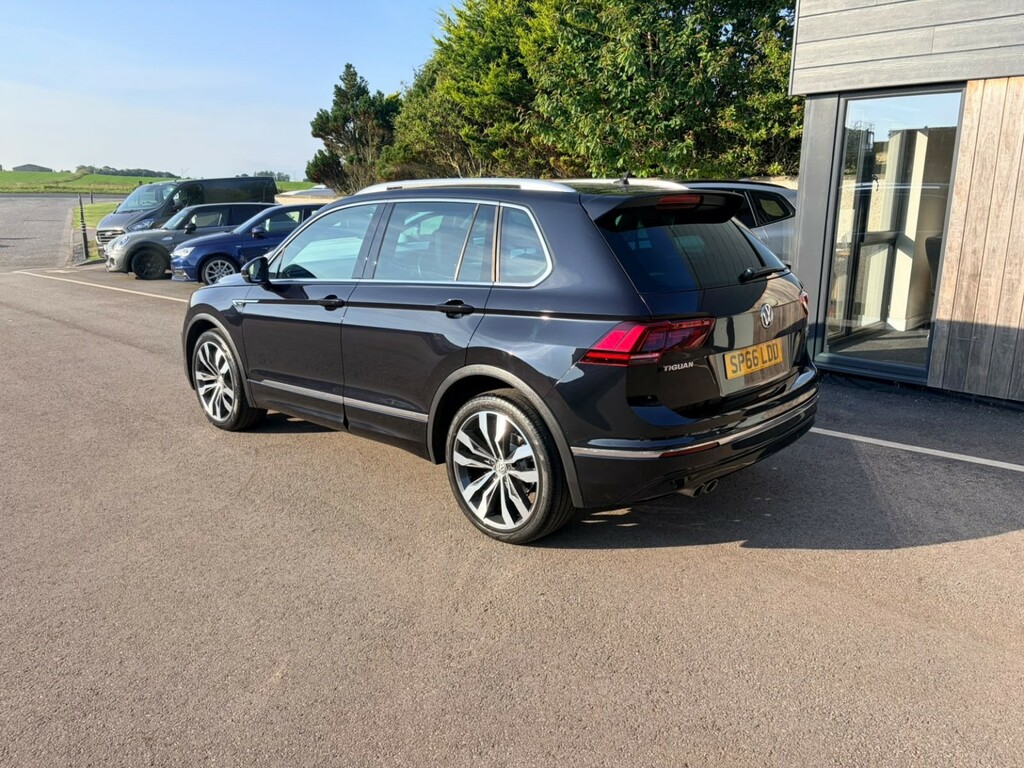 Volkswagen Tiguan 2.0 Tdi Bluemotion Tech R-line Black #5
