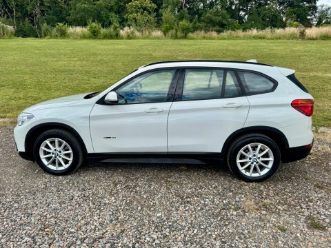 BMW X1 Sdrive18i Se White #6