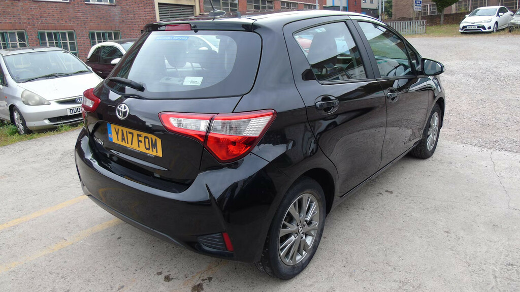 Toyota Yaris 1.5 Vvt-i Icon Hatchback YA17FOM Black #6