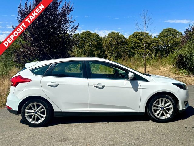 Ford Focus 1.0T Ecoboost Zetec Hatchback Eu LD66YYA White