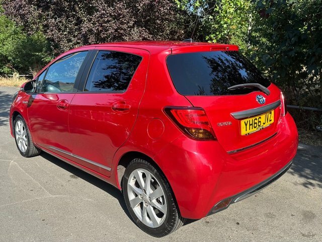 Toyota Yaris 1.5 Vvt-h Excel Hatchback Hybrid E-cvt Red #6