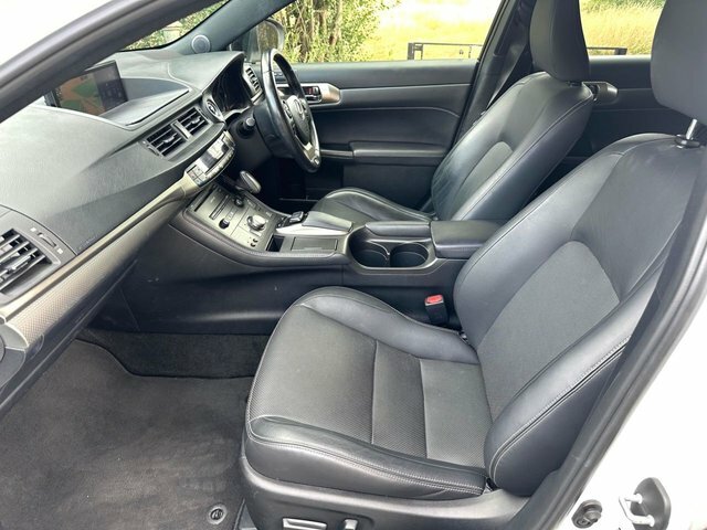 Lexus CT 200H 1.8 Premier Cvt Red #27