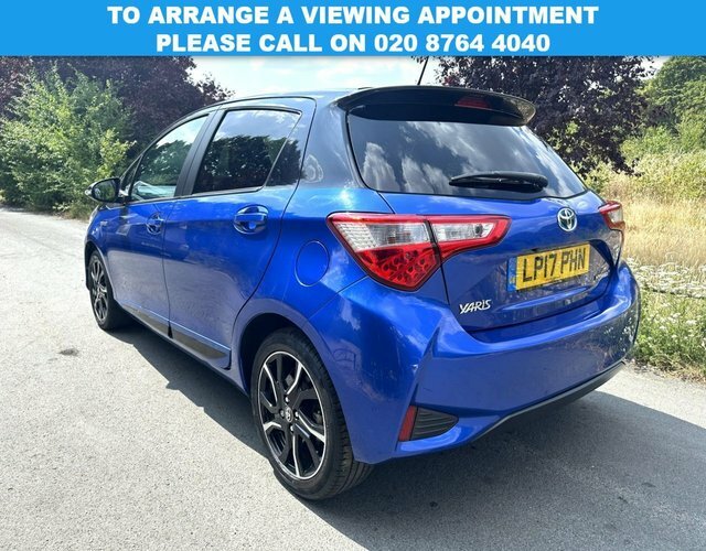 Toyota Yaris 1.5 Vvt-h Blue Bi-tone Hatchback Hybrid Blue #2