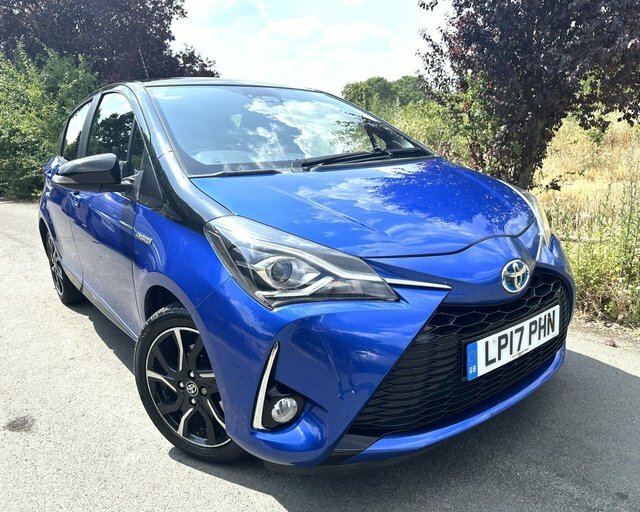 Toyota Yaris Icon Red #15